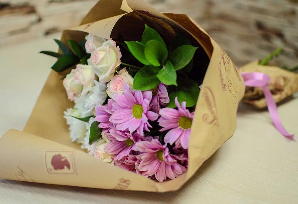 Букет цветов из: Розы и Хризантемы в Старой Меловой