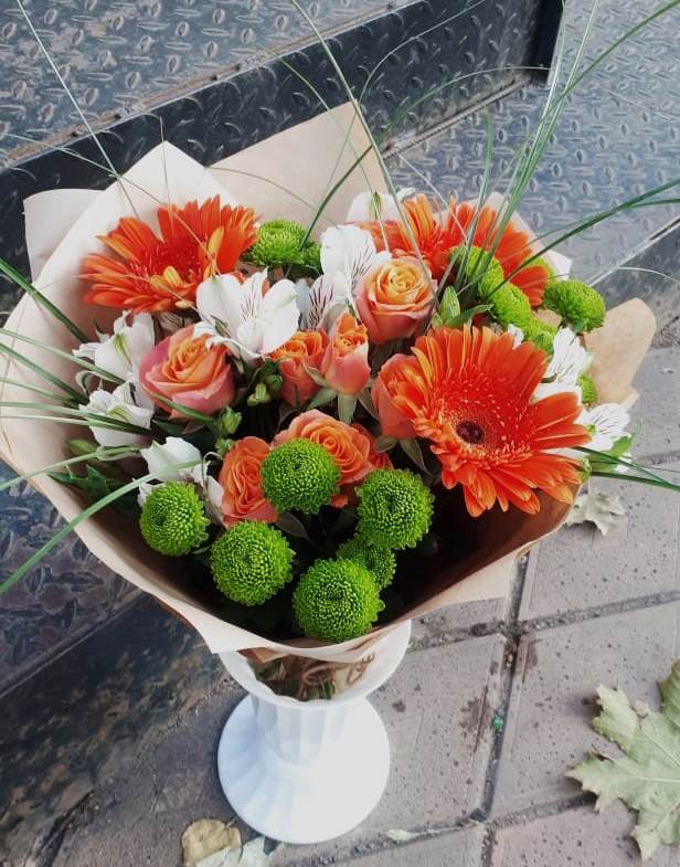 Букет цветов из: Герберы, Хризантемы, Альстромерии и Розы в Старой Меловой