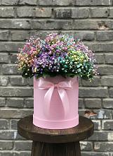 Цветочная композиция из Гипсофила и Розы в шляпной коробке в Старой Меловой