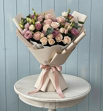 Букет цветов из:  Розы и Лизиантусы в Старой Меловой