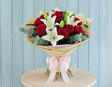 Букет цветов из:  Лилии и Розы в Старой Меловой