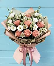 Букет цветов из:  Розы, Альстромерии и Лизиантусы в Старой Меловой