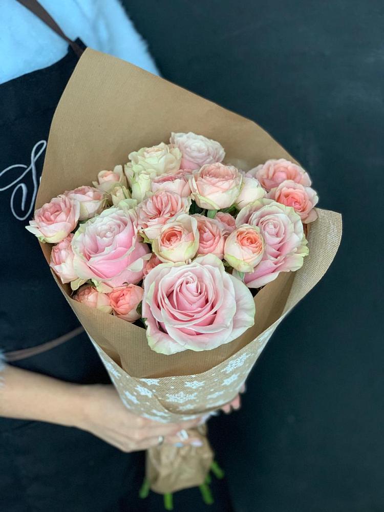 Букет цветов из: Хризантемы и Розы в Старой Меловой