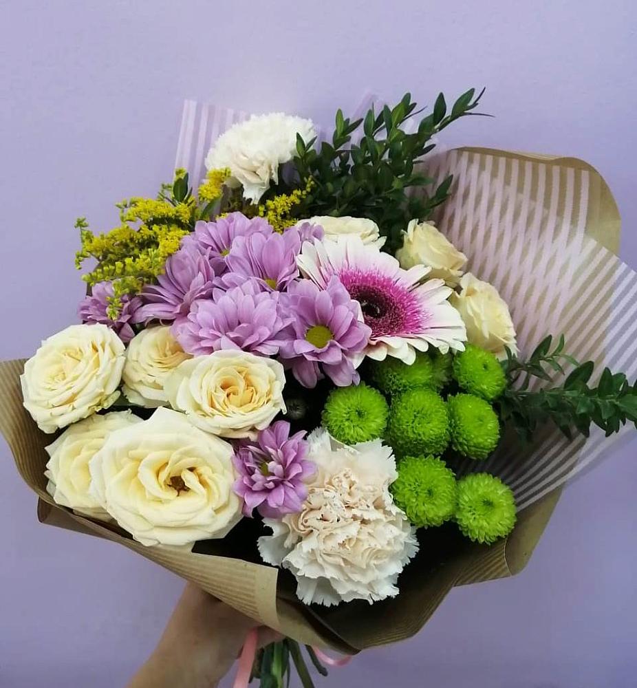 Букет цветов из: Хризантемы, Розы, Гвоздики и Герберы в Старой Меловой