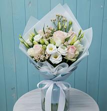 Букет цветов из:  Розы и Лизиантусы в Старой Меловой