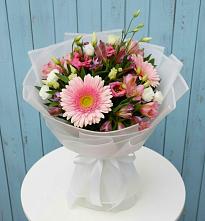 Букет цветов из:  Герберы, Альстромерии и Лизиантусы #REPLACE_PRED# Старой Меловой