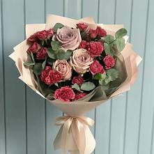 Букет цветов из:  Гвоздики и Розы #REPLACE_PRED# Старой Меловой