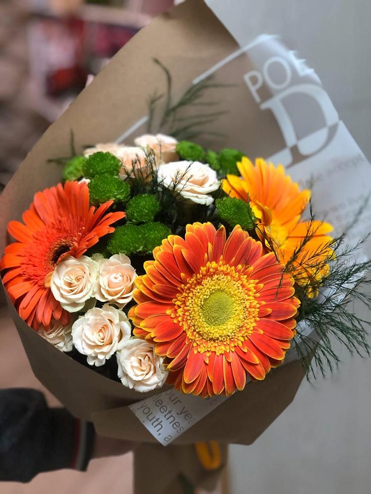 Букет цветов из: Герберы, Хризантемы и Розы в Старой Меловой