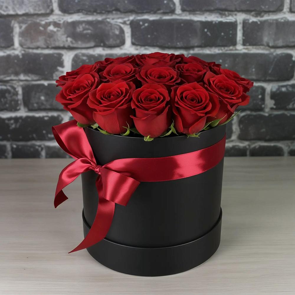 Цветочная композиция из Розы в шляпной коробке в Старой Меловой