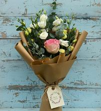 Букет цветов из:  Розы и Лизиантусы в Старой Меловой