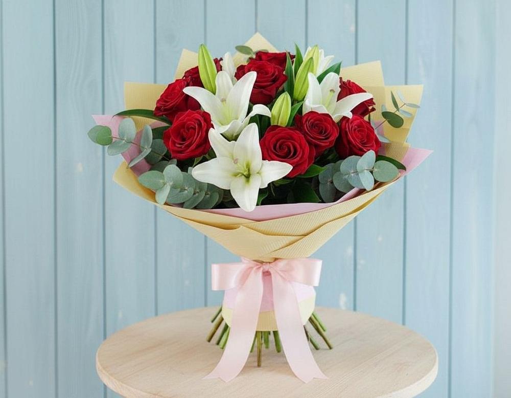 Букет цветов из: Лилии и Розы в Старой Меловой