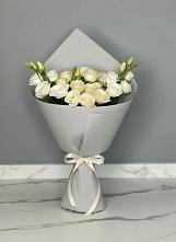 Букет цветов из:  Розы и Лизиантусы #REPLACE_PRED# Старой Меловой